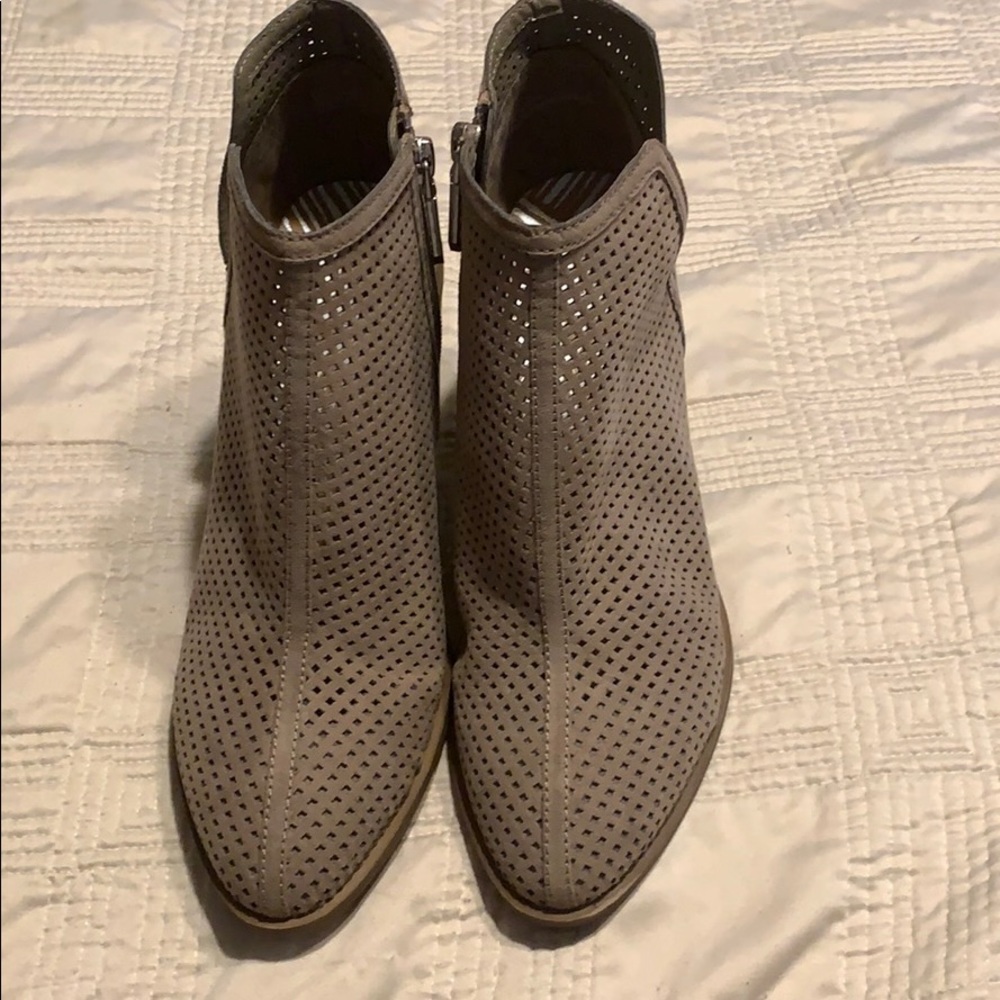 Ankle booties